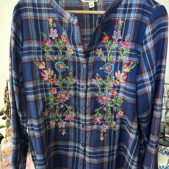 PIONEER WOMAN size small Blue Plaid Floral Embroidered Shirt flannel boho - Picture 4 of 8